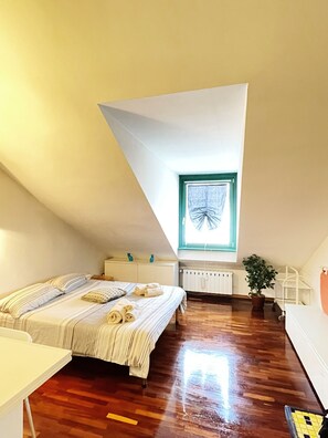 開放式客房 | 羽絨被、熨斗/熨衣板、床單