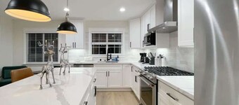 @ Marbella Lane - Contemporary Sophisticated Home