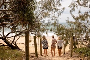 Tæt på stranden