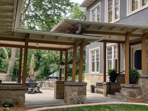 Entire Restored 10 bedroom Hotel!  Located on 62 acre resort
