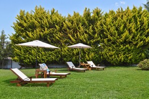 Family Villa, Multiple Bedrooms (Villa John Dimeon Kato Achaia With) | Property grounds - Villa John Dimeon Kato Achaia With Pool  (West Achaea)