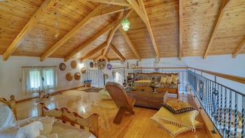 Family Villa, Multiple Bedrooms (Villa John Dimeon Kato Achaia With) | Interior