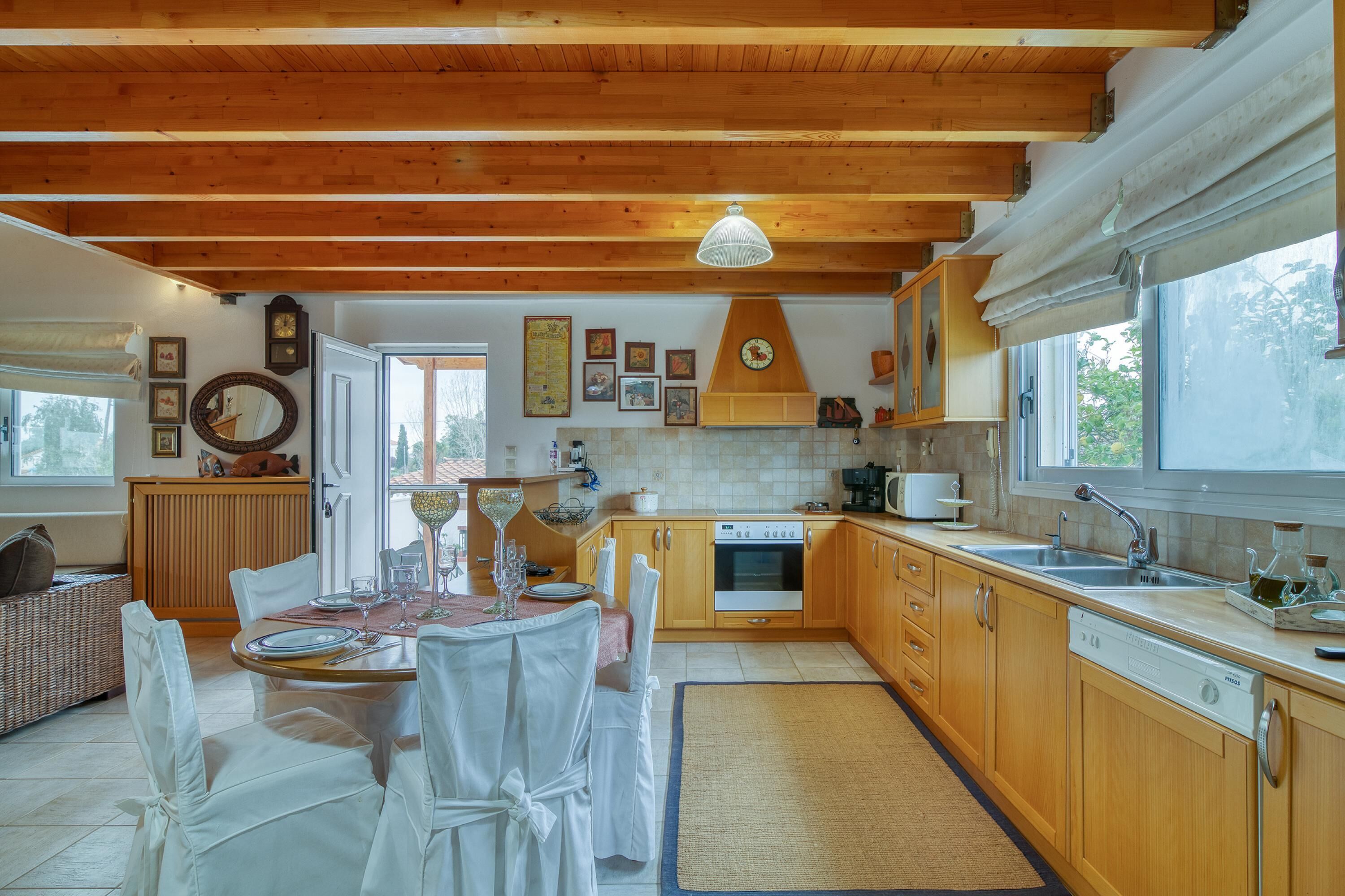 Family Villa, Multiple Bedrooms (Villa John Dimeon Kato Achaia With) | Private kitchen | Fridge, microwave, oven, stovetop