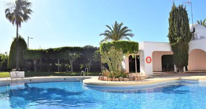 Wonderful house 250m from the sea, with pool, bbq, solarium, 3 terraces, views