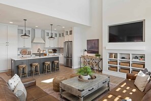 TV - Beachside Bliss: Desert Color Lagoon + Beaches (St George)