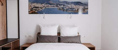 Double Room | Free minibar, individually decorated, individually furnished, desk