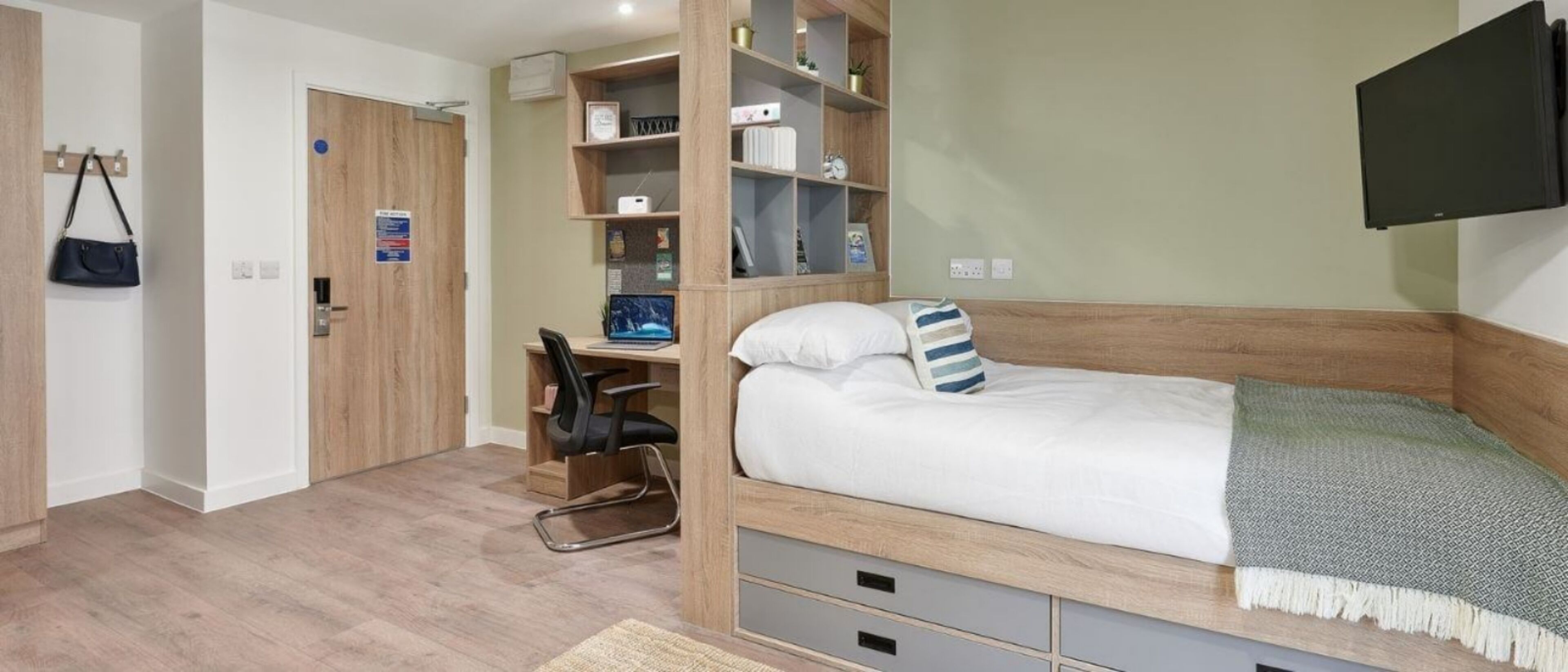 standard studio | individually furnished, desk, laptop workspace, free wifi