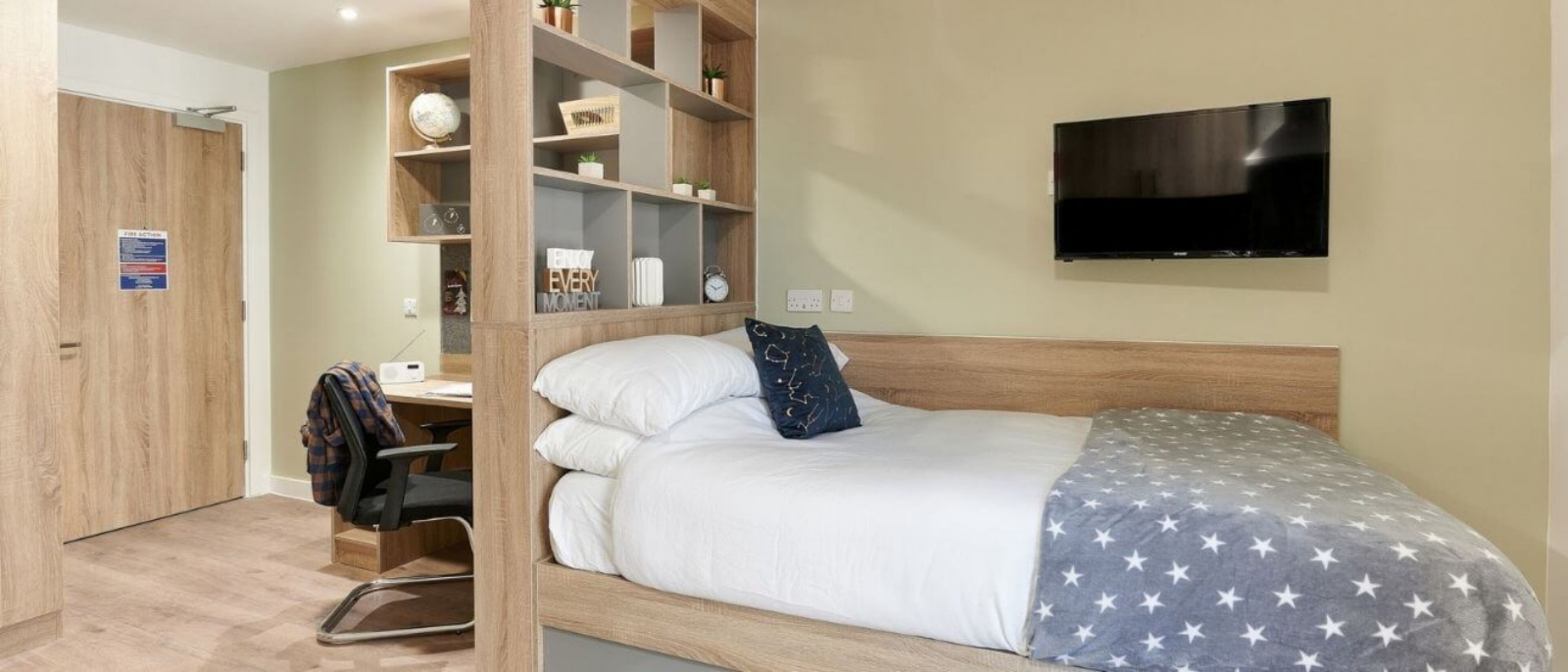 standard studio | individually furnished, desk, laptop workspace, free wifi