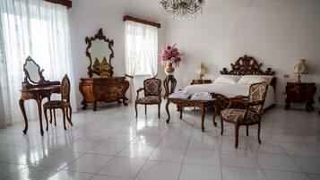 2 Schlafzimmer, Schreibtisch, Bügeleisen/Bügelbrett, kostenloses WLAN