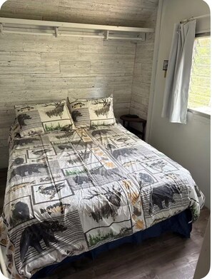 2 quartos, berço de viagem, Wi-Fi de cortesia, roupa de cama