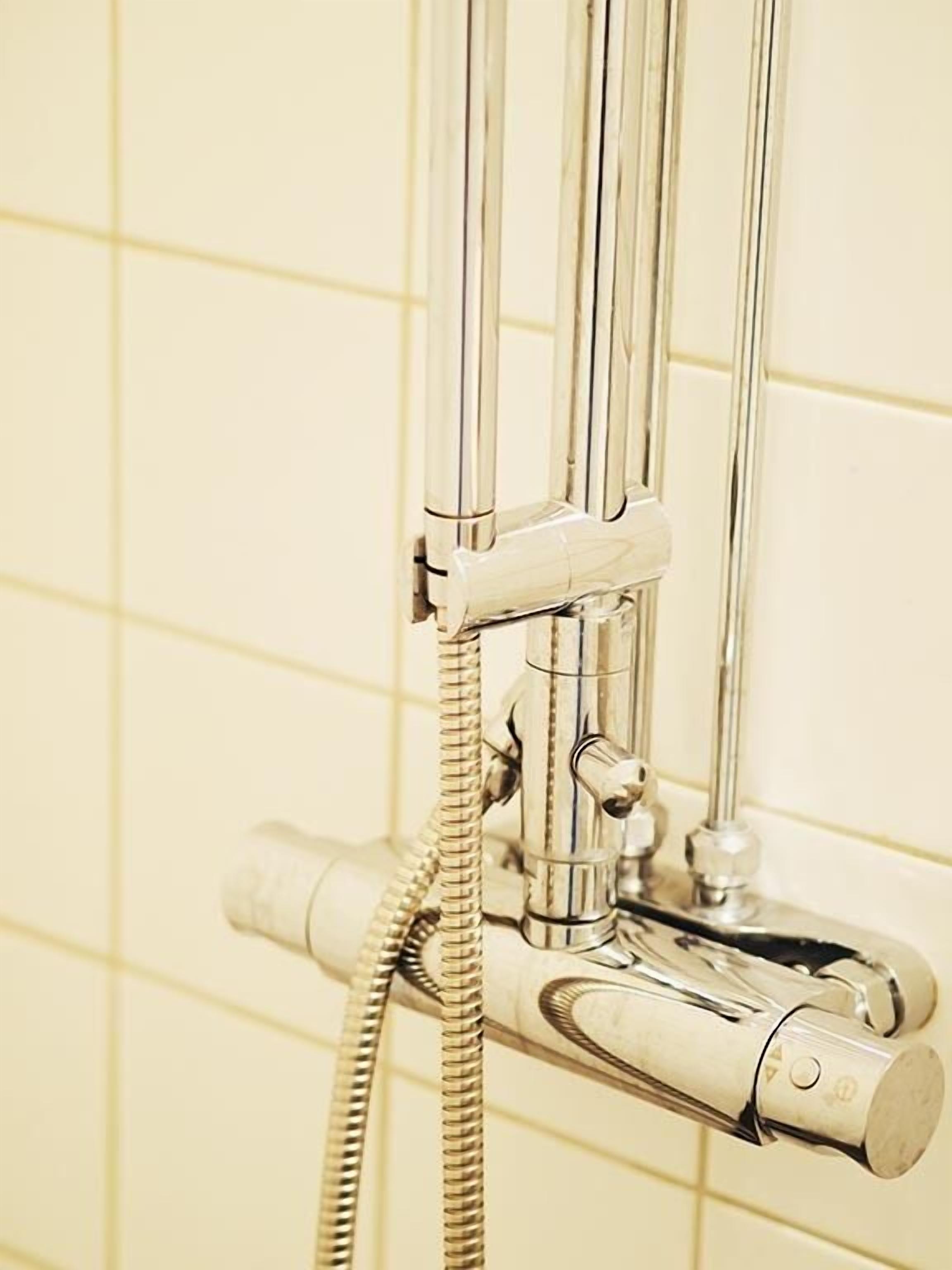 double room | bathroom | shower, free toiletries, hair dryer, towels