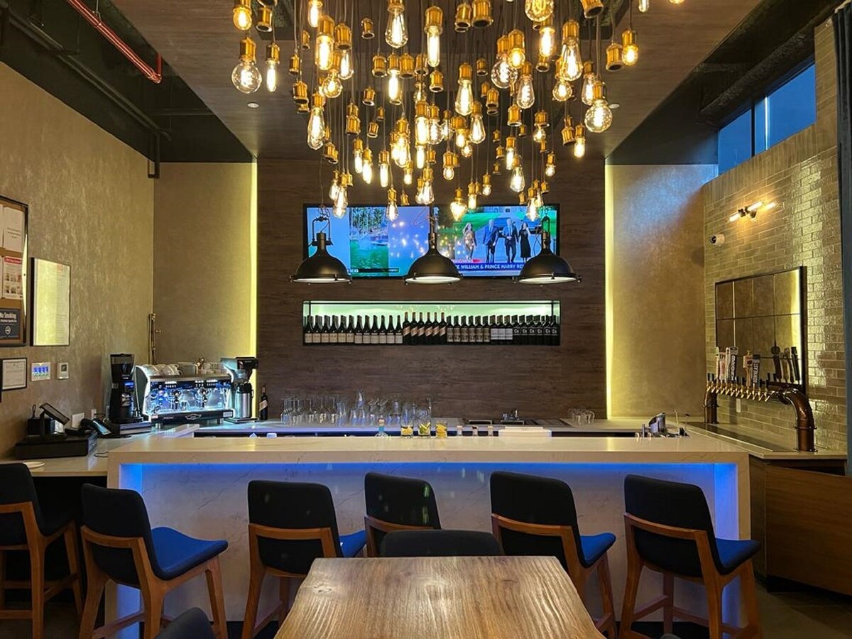 42 Hotel Restaurant