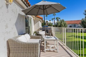 Property grounds - Desert Falls- Family Home in Gated Community (Palm Desert)