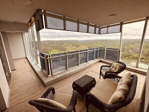 3 Bedroom Suite | Balcon