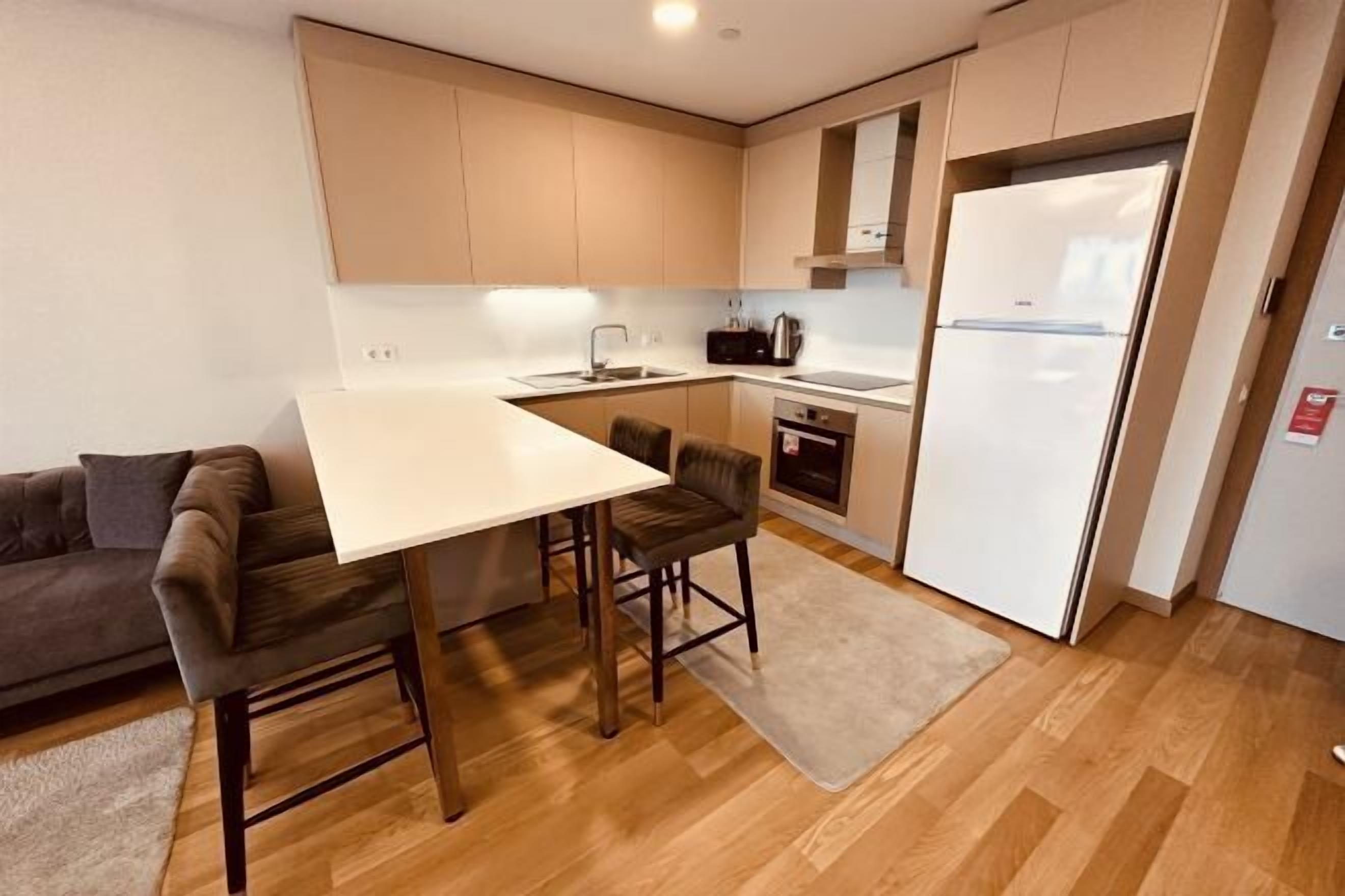 전용 주방 | 대용량 냉장고, 전자레인지, 오븐, 쿡탑