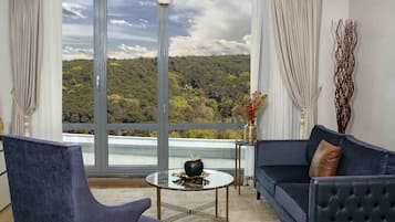 Junior Suite | Living area