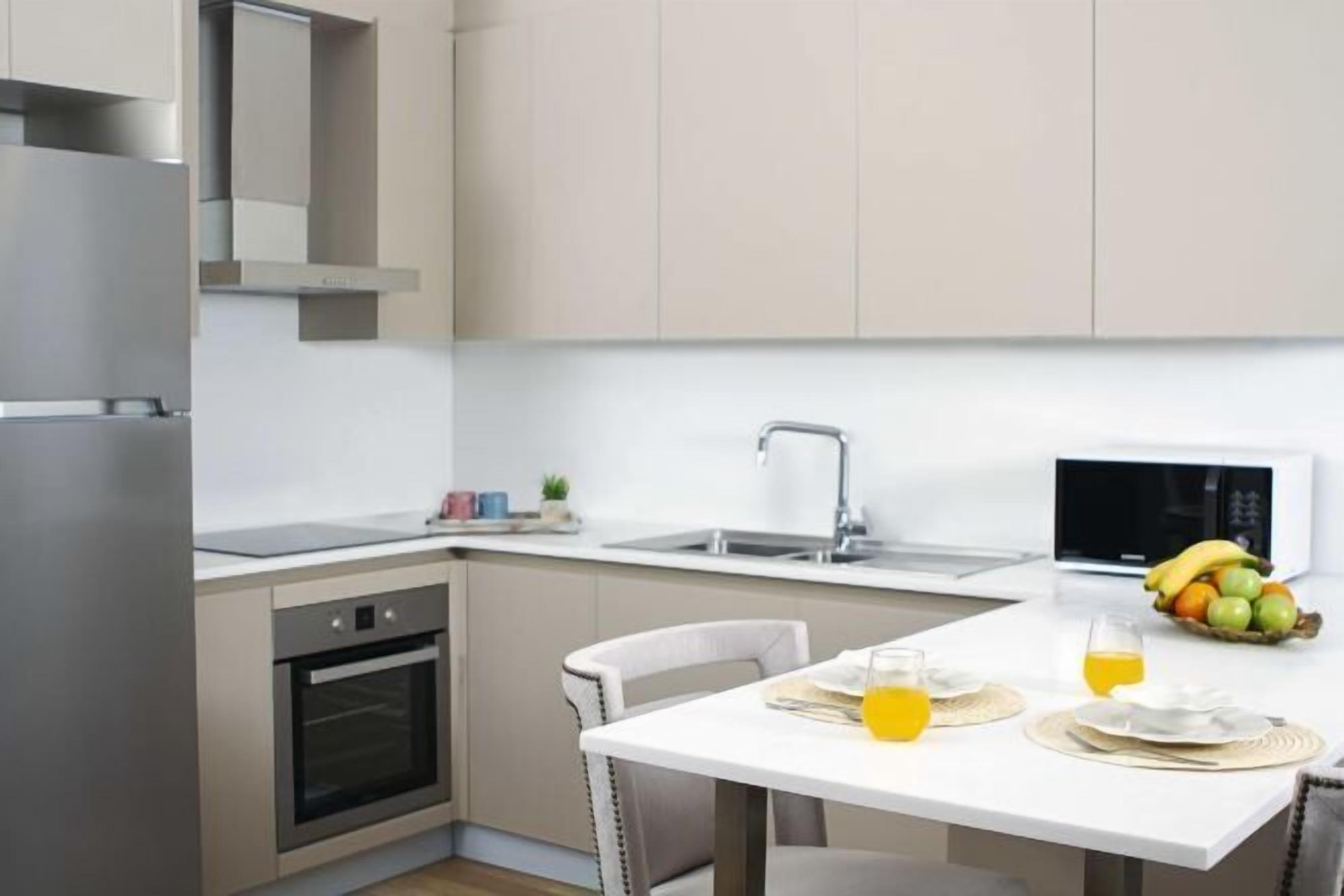 전용 주방 | 대용량 냉장고, 전자레인지, 오븐, 쿡탑