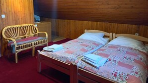 独立别墅 (Country House Aleš near Mura) | 4 多间卧室、床单