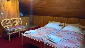 Maison (Country House AleĆĄ near Mura) | 4 chambres, draps fournis