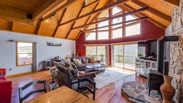 TV, fireplace, offices