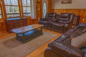 電視、壁爐、 辦公室