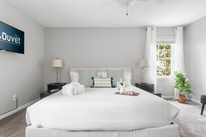 3 Schlafzimmer, Schreibtisch, Bügeleisen/Bügelbrett, WLAN