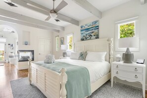 4 bedrooms, iron/ironing board, WiFi