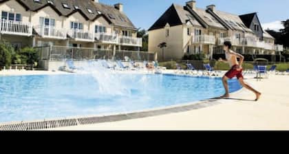 Port du Crouesty. duplex rénové, calme, terrasse, idéal en famille (6 pers)