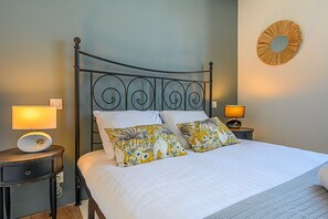 1 bedroom, iron/ironing board, free WiFi, bed sheets - La Madeleine –Charmant T2 entre centre & commerces (Vannes)