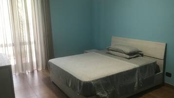 8 camere, Wi-Fi gratuito, lenzuola