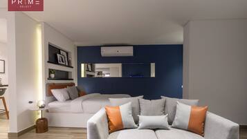 Studio Deluks | Area keluarga | TV LED