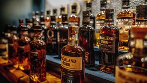 A variety of whisky bottles displayed on a shelf. - Kirkwall Hotel (Kirkwall)