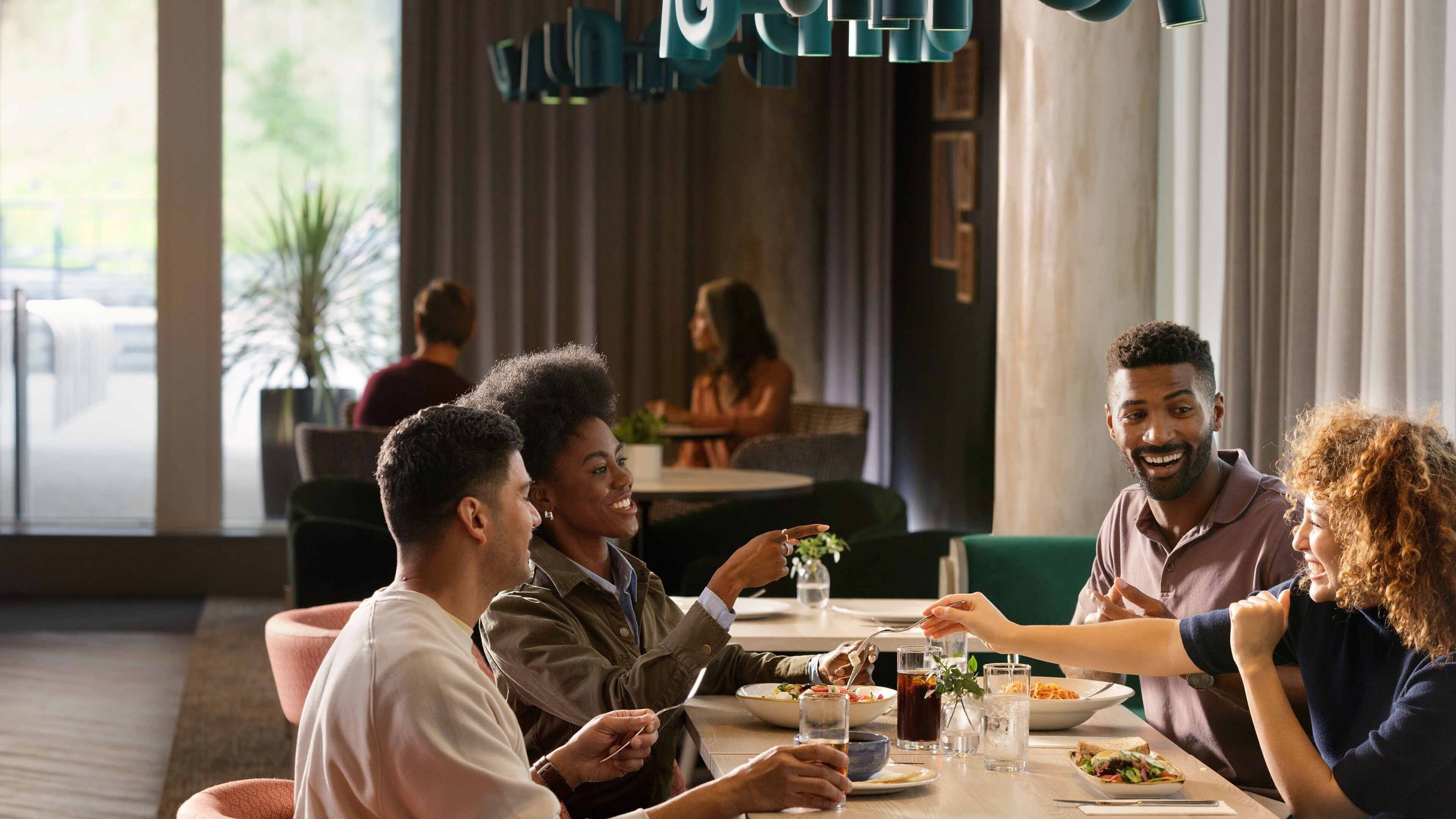 Photo - Holiday Inn Manchester Airport T2 by IHG