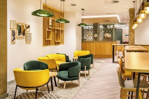 Bar (in der Unterkunft)