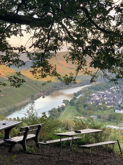 Newly renovated, modernly furnished vacation home in the village center