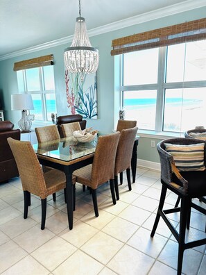 Dining - Shore front Escape-Daily Dose of Vitamin Sea: Oceanfront Bliss Awaits! (Gulf Shores)