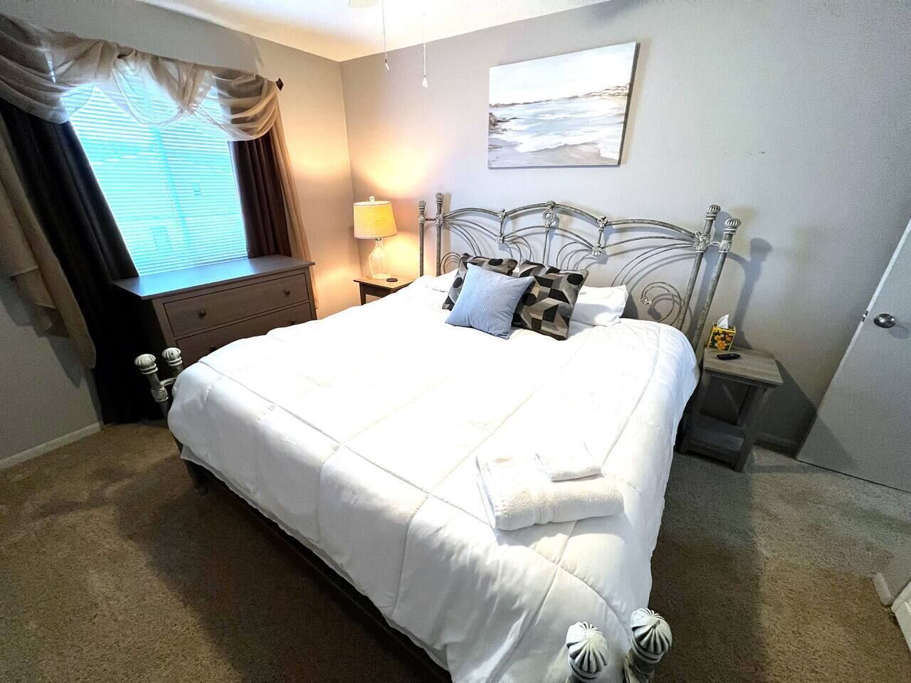 2 habitaciones, tabla de planchar con plancha, internet y ropa de cama 