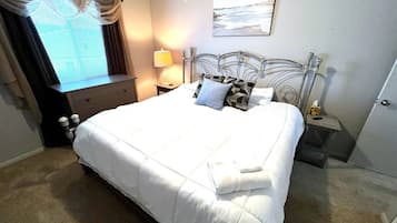 2 habitaciones, tabla de planchar con plancha, internet y ropa de cama