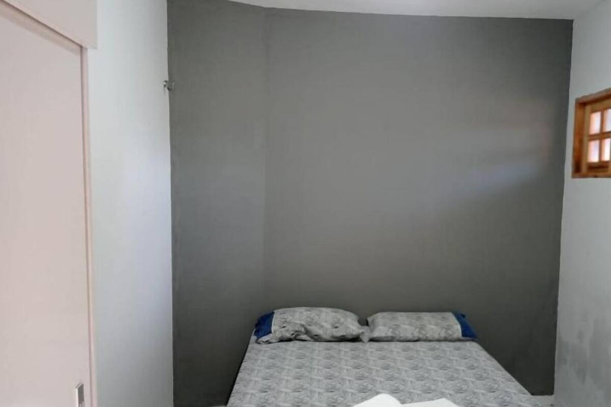 책상, 노트북 작업 공간, 암막 커튼, 다리미/다리미판