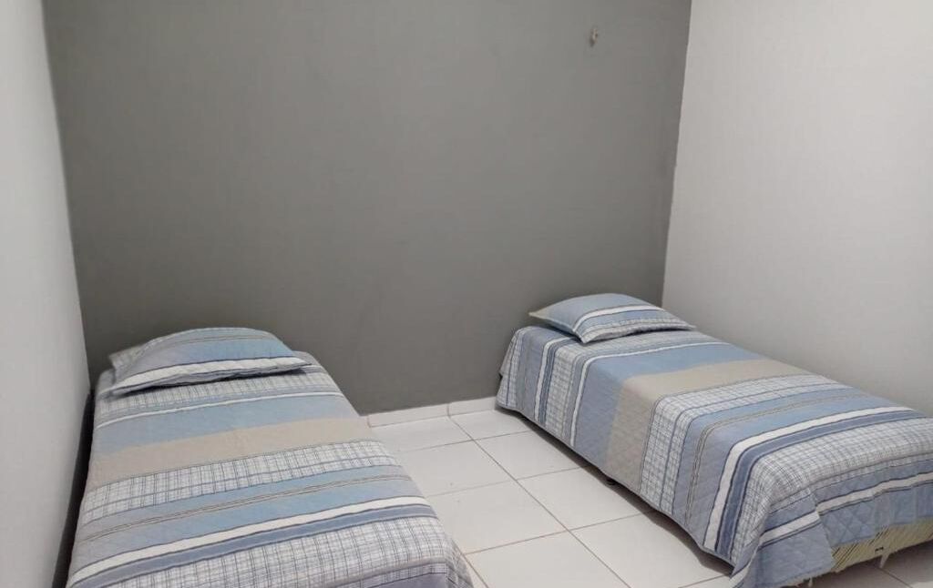 書桌、手提電腦工作空間、遮光窗簾/窗簾、熨斗/熨衫板