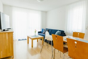 Apartment, Private Bathroom, Marina View (1.OG für 4) | Interior