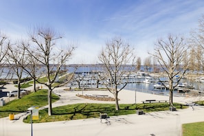 Doppelzimmer, mit Bad, Seeblick (1.OG/2.OG) | Blick von der Unterkunft