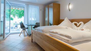 Double Room, Ensuite, Lake View (Erdgeschoss) | 1 bedroom