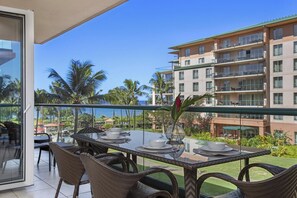 Outdoor dining - KBM Resorts | FREE CAR | Honua Kai Konea | Ocean view | 2-Bedroom Condo, Recently Remodeled! HKK-309 (Lahaina)