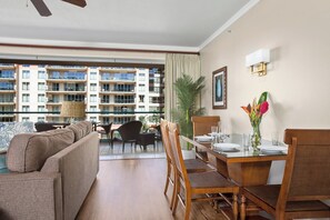 Dining - KBM Resorts | FREE CAR | Honua Kai Konea | Ocean view | 2-Bedroom Condo, Recently Remodeled! HKK-309 (Lahaina)