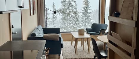 Electric kettle, highchair, dining table