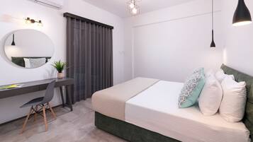 Superior Apartment, Balcony, City View | 2 bedrooms, iron/ironing board, free WiFi, bed sheets