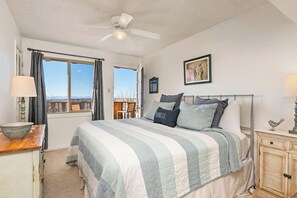 2 soverom, skrivebord, strykejern/-brett og wi-fi (inkludert)