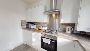 Apartment, Private Bathroom | Shared kitchen | Highchair