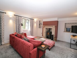 Cottage | 3 bedrooms, individually decorated, individually furnished, free WiFi